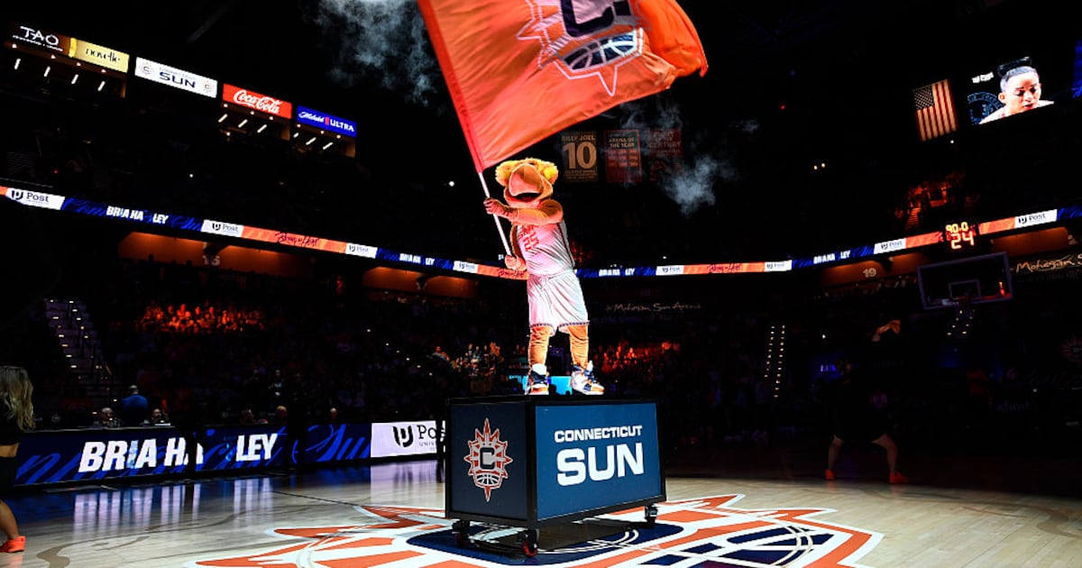 WNBA frowns on Hartford bid for Sun, eyes relocation to expansion cities