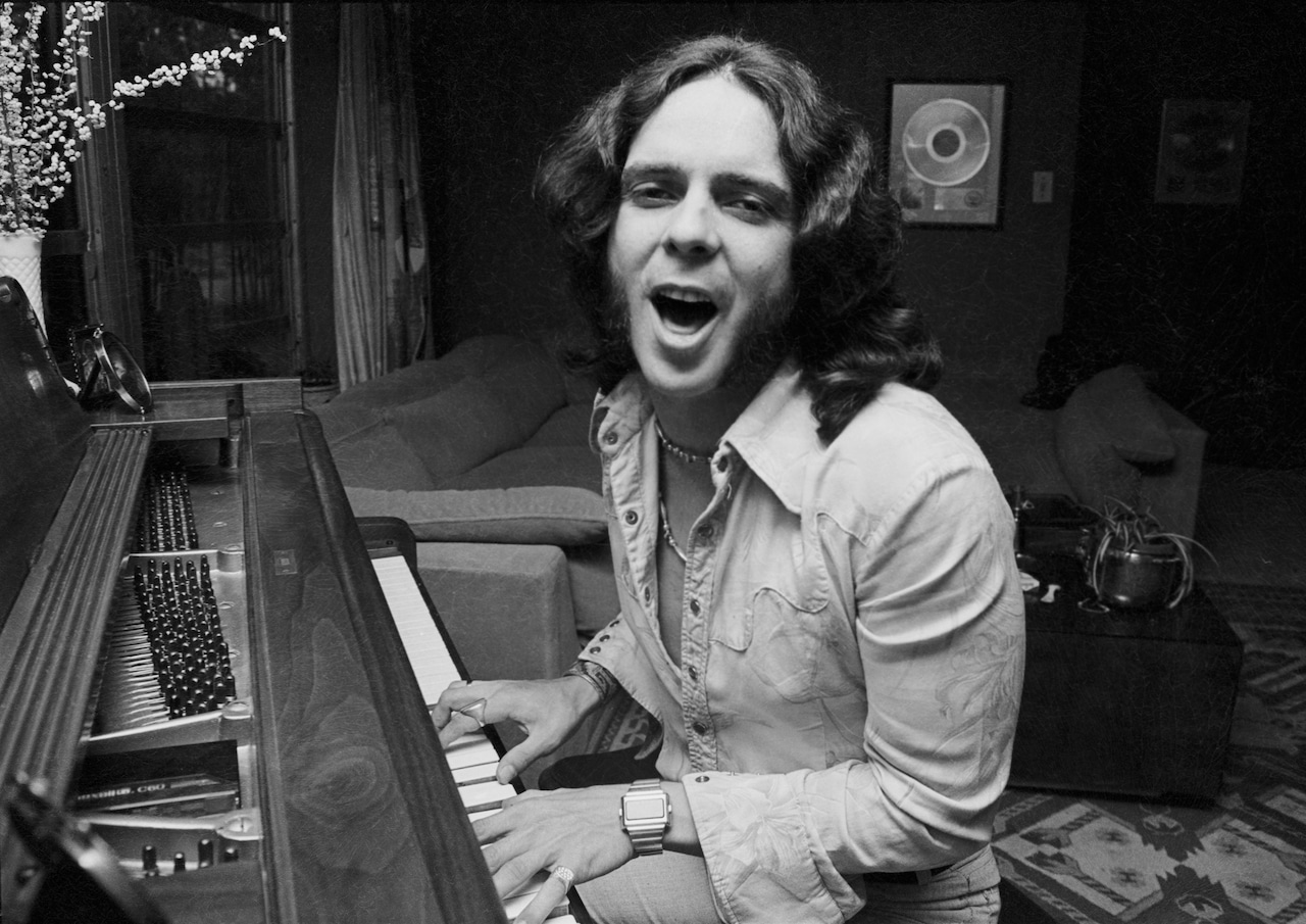 Bobby Whitlock, Derek and the Dominos co-founder with Eric Clapton and played with George Harrison, dead