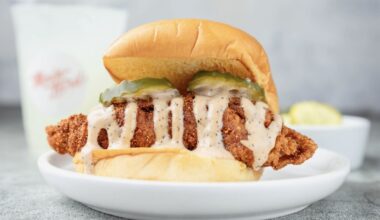 Main Bird opened its seventh Houston-area restaurant in early August, selling hot chicken to customers. (Courtesy Main Bird via Facebook)