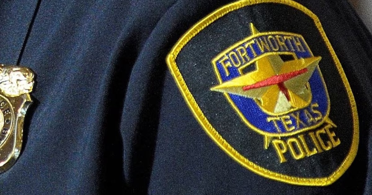 Person shot in front of restaurant in Fort Worth
