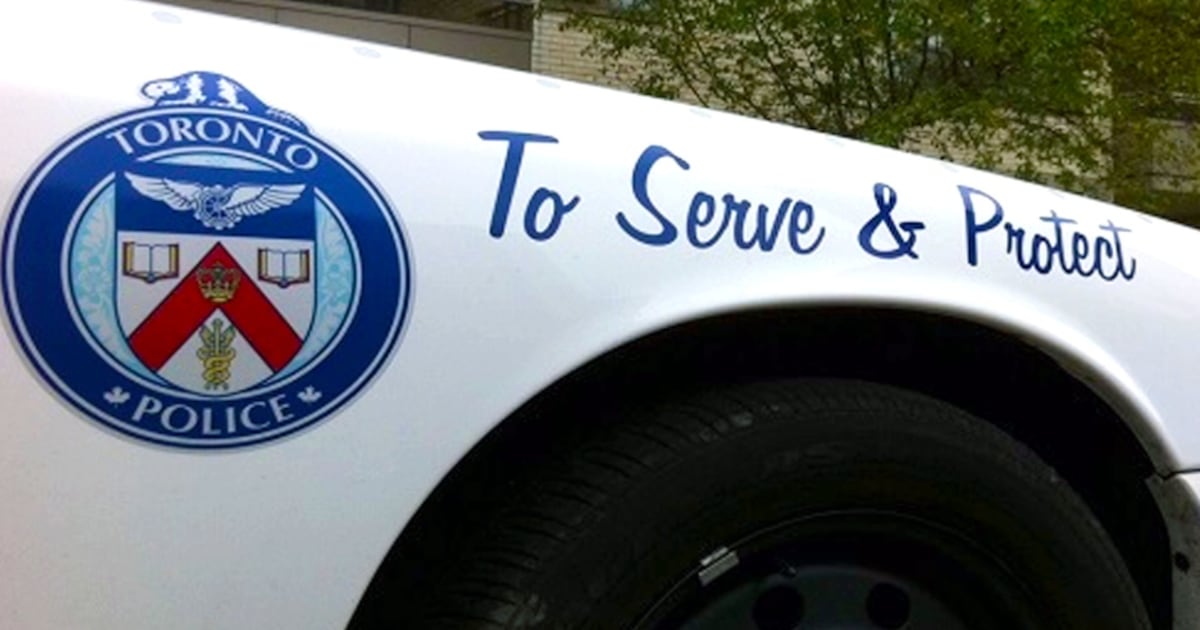 Senior dead following Fort York area hit-and-run