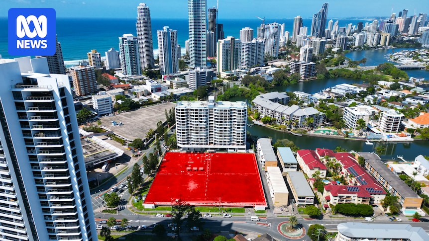 Calls for corruption probe into completion of mayor's Surfers Paradise Bowls Club site purchase
