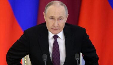 Putin 'takes poo suitcase with him' to crunch Alaska summit with Trump - World News - News