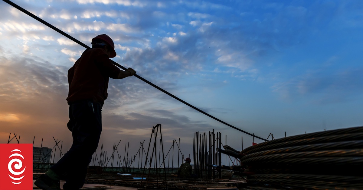 Workers moving towns in desperate quest for jobs