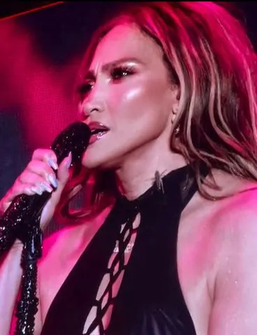 MEGA/ Mike Djordj  Jennifer Lopez with the insect on her neck on Aug. 10.