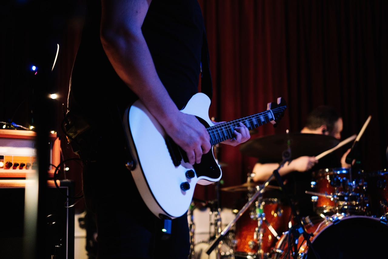 Beloved metal band’s ex-guitarist blasts former bandmates. ‘They sound absolutely horrible.’