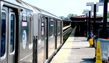 Bronx subway stabbing: Three questioned for attacking man on board 6 train