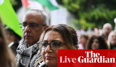 Australia news live: Sydney Harbour Bridge closes with Mehreen Faruqi and Craig Foster among speakers at pro-Palestine protest march | Australia news
