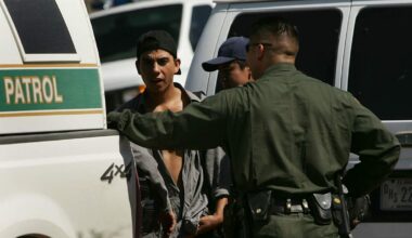 Report: Border Patrol Agents Fail Migrants Screening | STAR 94.1
