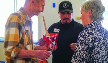 Scottsdale handyman, memory care residents bond | Neighbors
