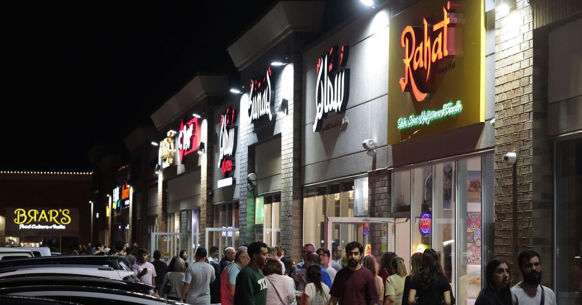 Ridgeway Plaza injunction helps Mississauga, Peel police temporarily stop large gatherings, excessive noise - Toronto Star