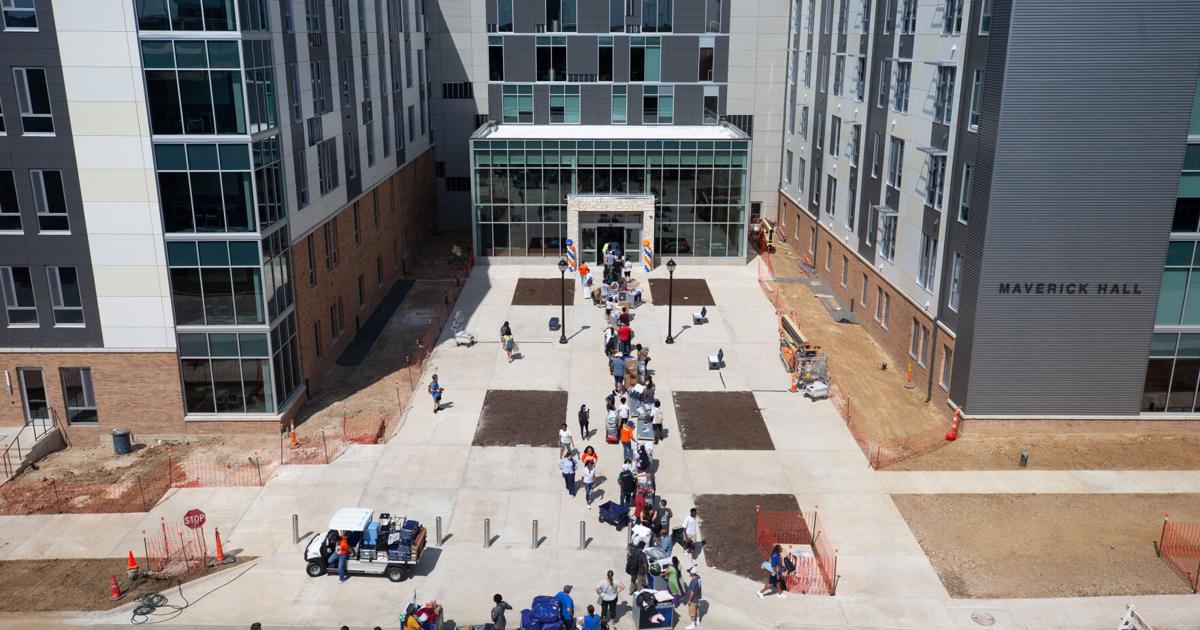 UTA's largest new residence hall provides housing, community for students | News