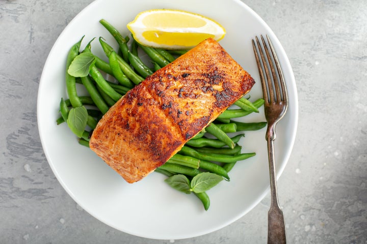 In a 3-ounce serving of farmed salmon, you’ll get nearly 19 grams of protein. This is slightly less than the nearly 22 grams you’ll get in a serving of wild salmon.