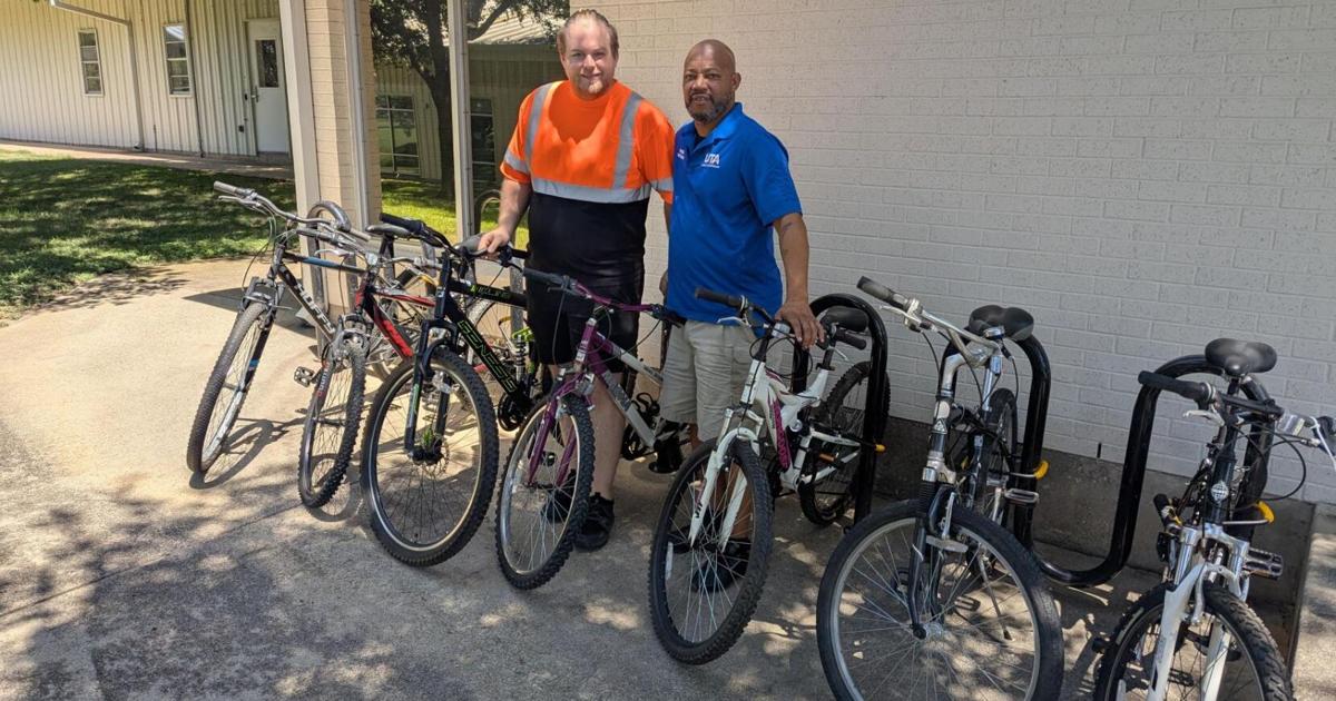 UTA’s new bike loan program allows students to check out reclaimed bikes for free | Campus
