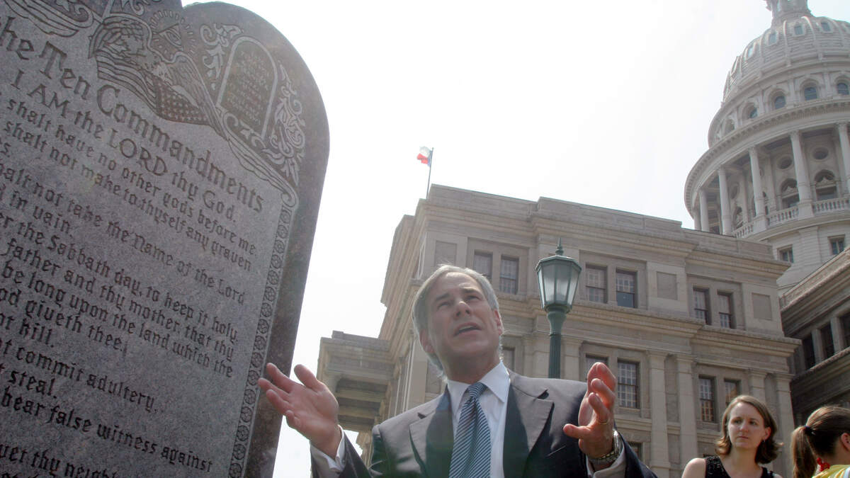 San Antonio Federal Judge Blocks Texas Ten Commandments Law