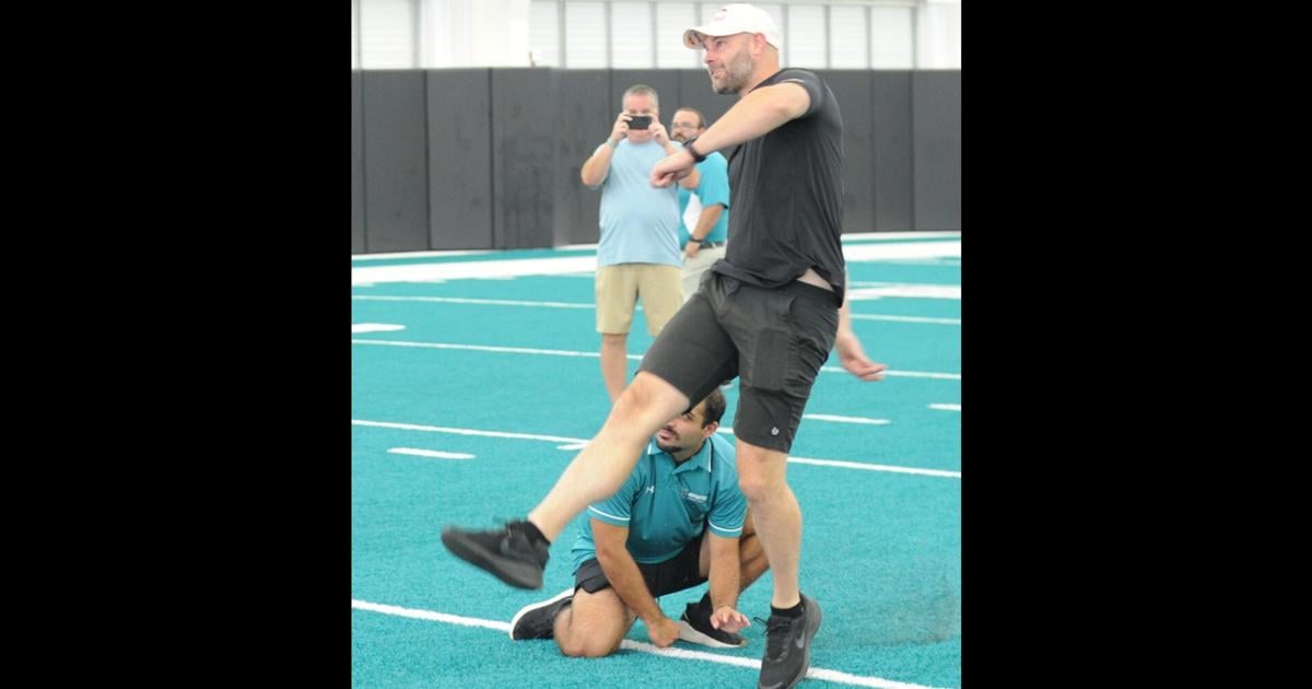 NASCAR's Shane Van Gisbergen spends day at Coastal Carolina | Sports