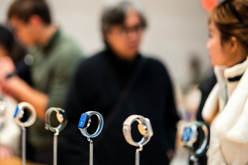 Apple Watch not a 'CO2-neutral product,' German court finds
