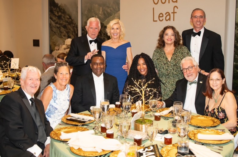 SD History Center: Bill and Suzanne Lawrence, Bruce Mayberry, Amy Minnick, Brian and Rose Mooney, Bob and Maggie Watkins, Julie and Michael Connolly. (Photo courtesy of POP)