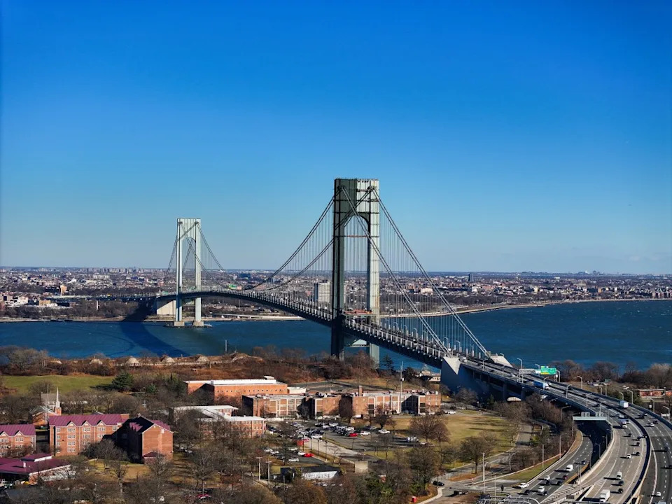 Brooklynites typically want to buy homes close to the Verrazano-Narrows Bridge when they move to Staten Island, “because they still have lives in the city and they want to be close by,” Crimmins explained. vin – stock.adobe.com