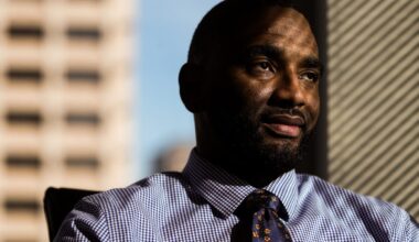 Phoenix city manager Jeff Barton announces retirement