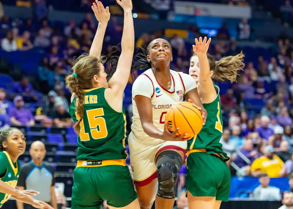 Ta’Niya Latson 00, George Mason takes on Florida State in the NCAA Womens Basketball Tournament in Baton Rouge, LA. Feb 25, 2025