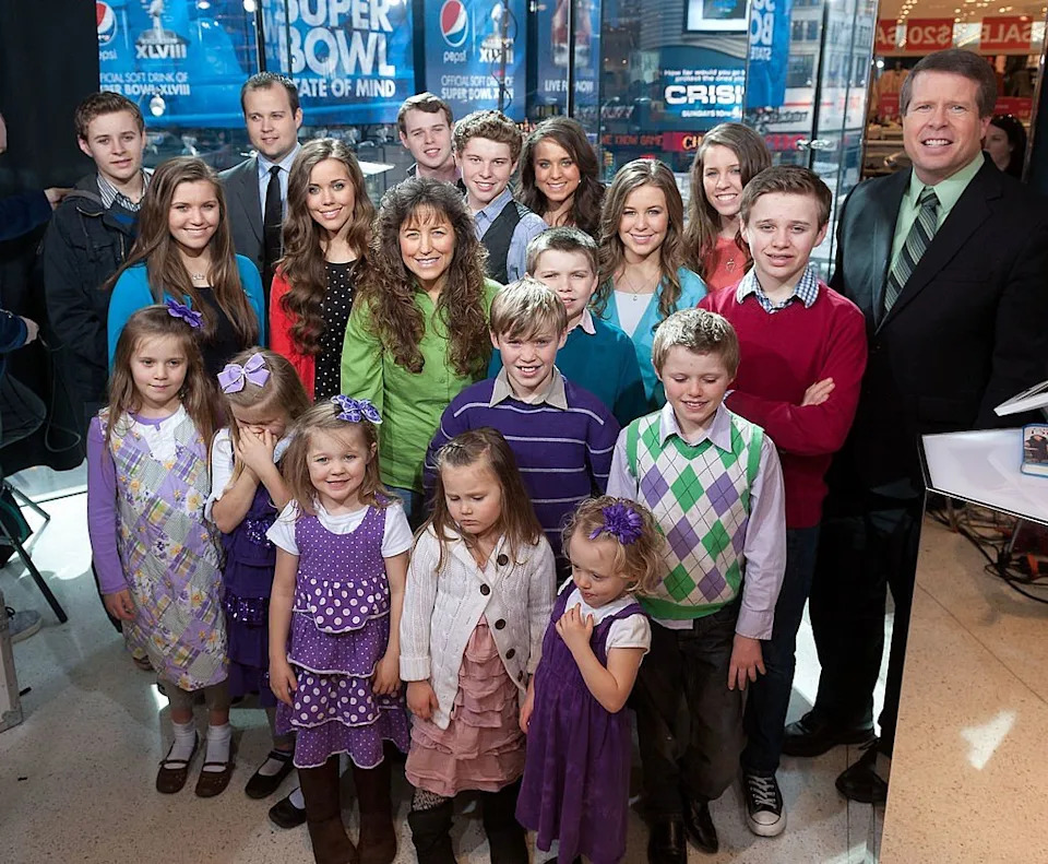 Jinger Duggar has described the "insane" cost of buying groceries for her entire family—which includes her parents, Jim Bob and Michelle, and her 18 siblings.