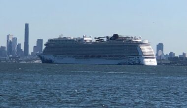 Hurricane Erin stalls Norwegian Cruise Line ship in NYC waters