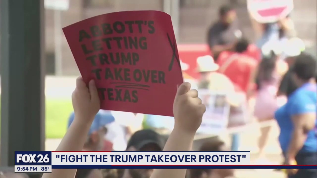 Crowds gather in Houston area to protest redistricting