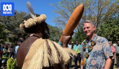 Australia and Vanuatu agree to $500m deal, but details remain scarce