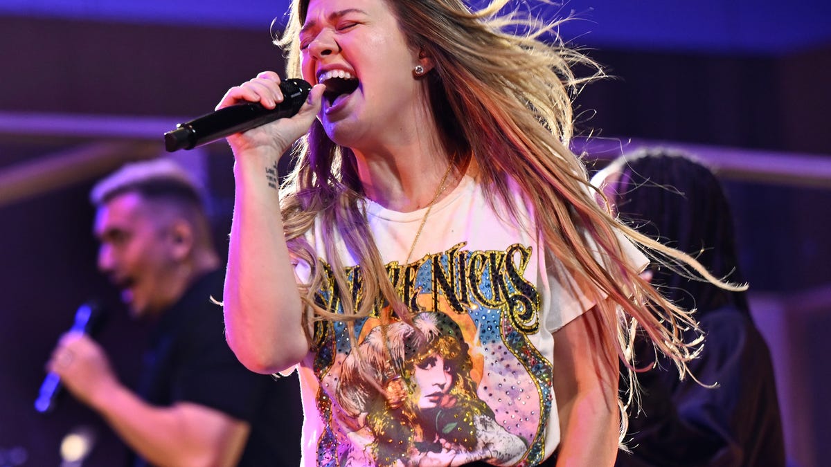 Kelly Clarkson postpones Vegas residency amid ex-husband illness