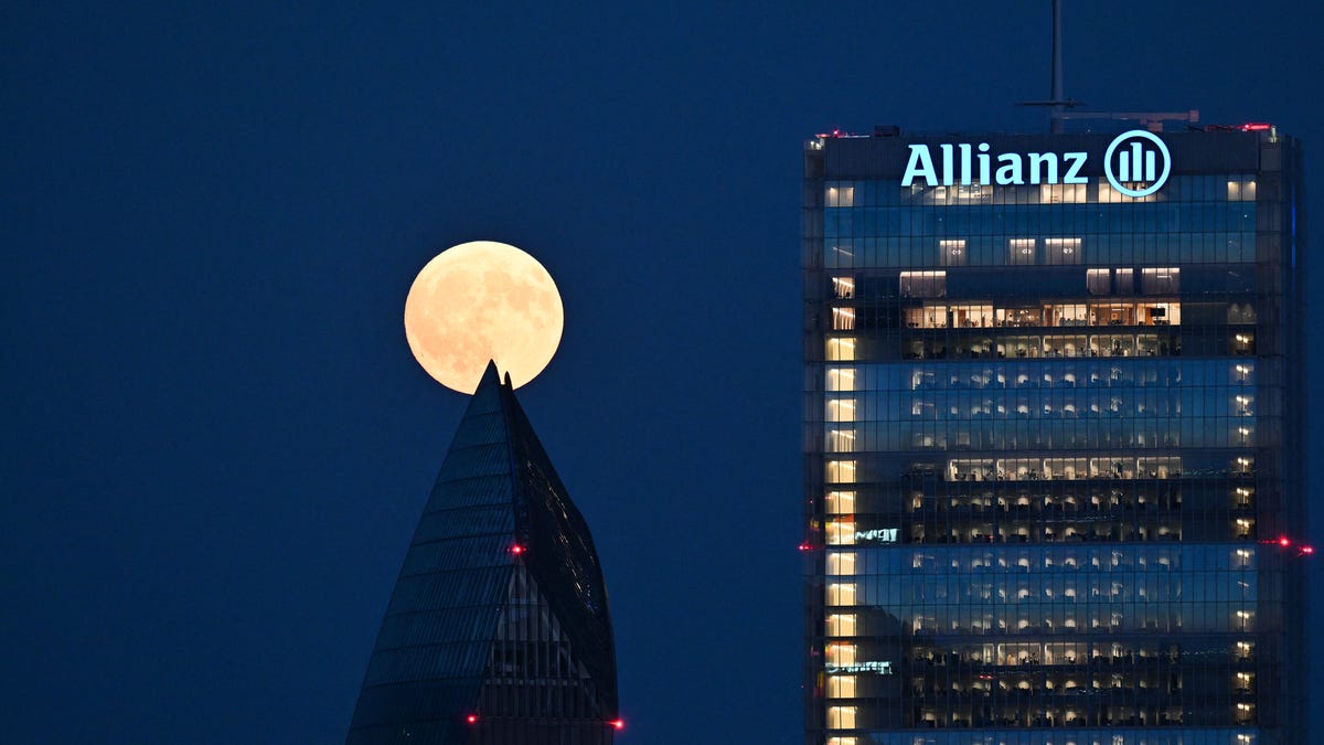 Photos show August 2025 full moon dazzling in night sky