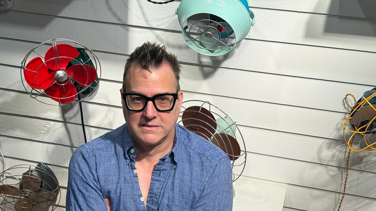 Athens artist restores vintage appliances for 'Only Fans' exhibit
