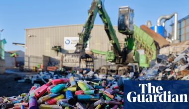 Vape sellers to pay disposal costs under plans to end UK’s ‘throwaway culture’ | Recycling