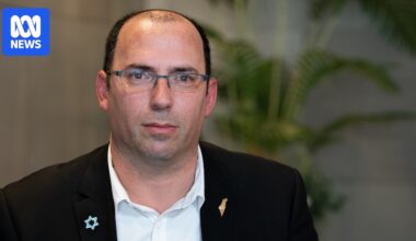 Israeli MP at centre of Australian visa row, Simcha Rothman, says choice is Israel or Hamas