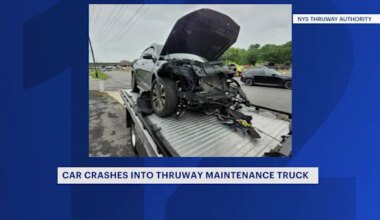 Car crashes into Thruway maintenance truck near Westchester-NYC line