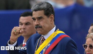 US offers $50m reward for arrest of Venezuela's Nicolás Maduro
