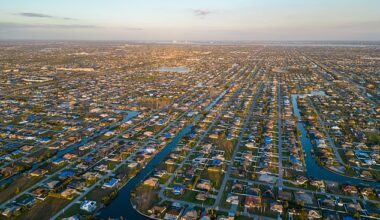 With spring traditionally the hottest time for pending home sales from April through June, that's no longer the case in the ever-plummeting US housing market