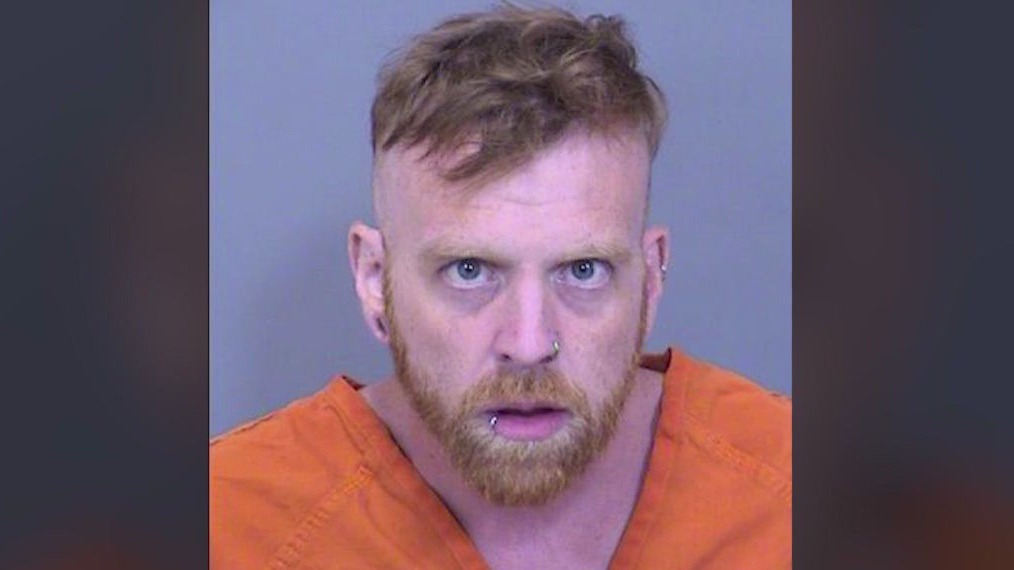(previous report): Man admits to stabbing and killing his wife, PD says