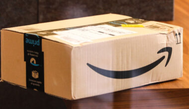 Amazon's 'stylish' $200 smartwatch is on sale for $30, and shoppers say it 'does everything an Apple Watch does'