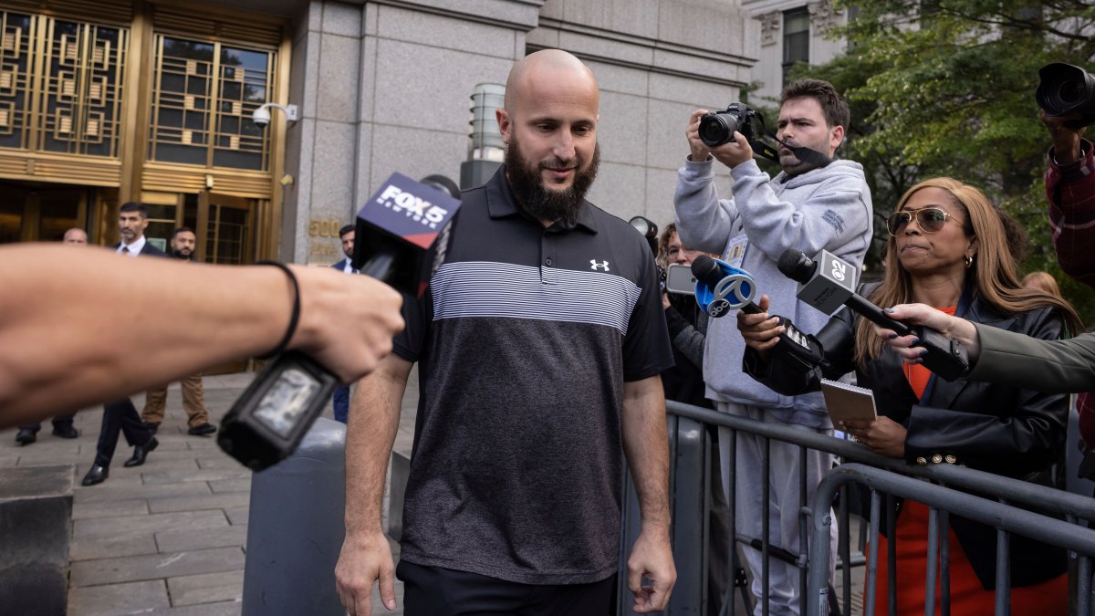 Ex-Adams aide pleads guilty to soliciting straw donations – NBC New York