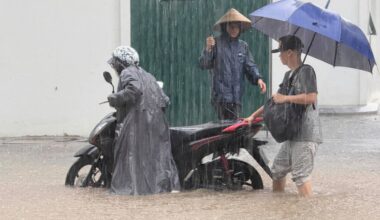 Three killed after ‘absolutely terrifying’ Typhoon Kajiki lashes Vietnam | Climate Crisis News