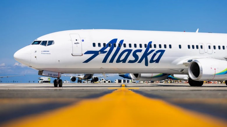 Alaska Airlines jet flight