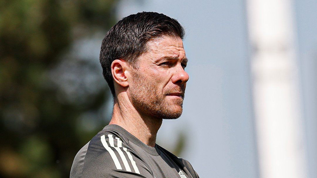 Xabi Alonso oversees his first training session.