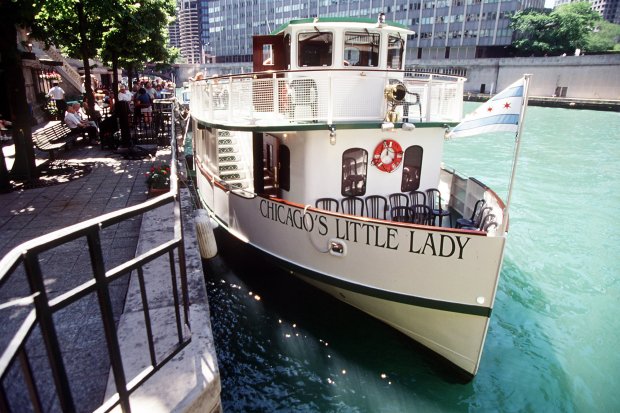 Chicago's Little Lady, a new Chicago river tour boat on June 25, 1999. (James F. Quinn/Chicago Tribune)