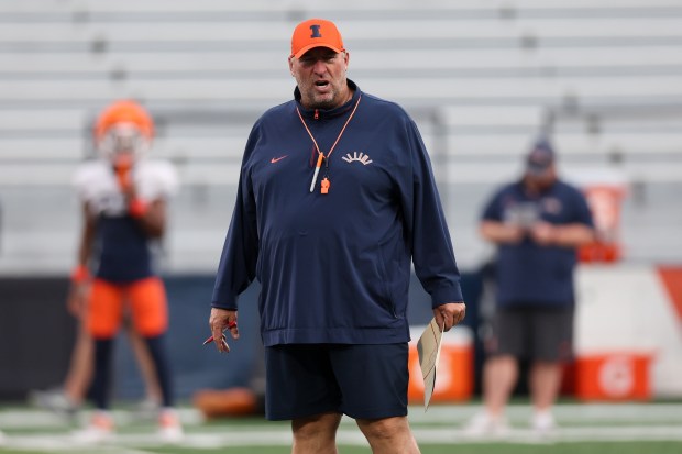 Illinois coach Bret Bielema runs practice at Memorial Stadium on Aug. 7, 2025, in Champaign. (Armando L. Sanchez/Chicago Tribune)