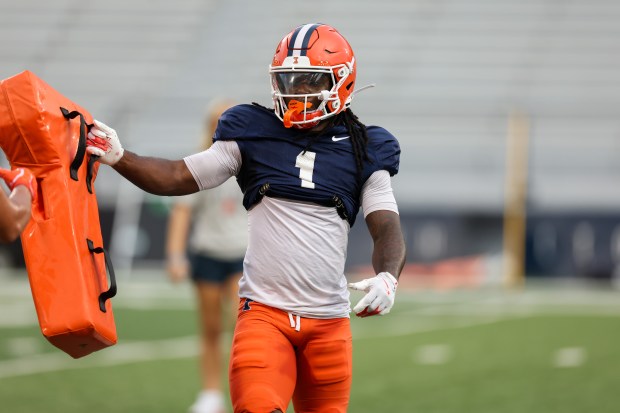 Illinois wide receiver Mario Sanders II runs drills during practice at Memorial Stadium on Aug. 7, 2025, in Champaign. (Armando L. Sanchez/Chicago Tribune)