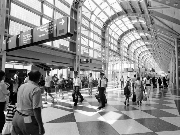 A look down the concourse of United Airlines' new terminal at O'Hare International Airport in August 1987. (Carl Hugare/Chicago Tribune)