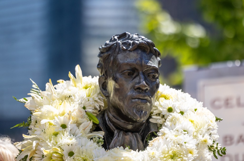 Chicago commemorates the 207th anniversary of DuSable's death