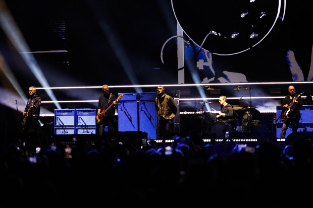 Oasis performs at Soldier Field, Aug. 28, 2025, in Chicago.(Armando L. Sanchez/Chicago Tribune)
