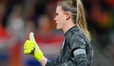 Alyssa Naeher scores her first NWSL goal